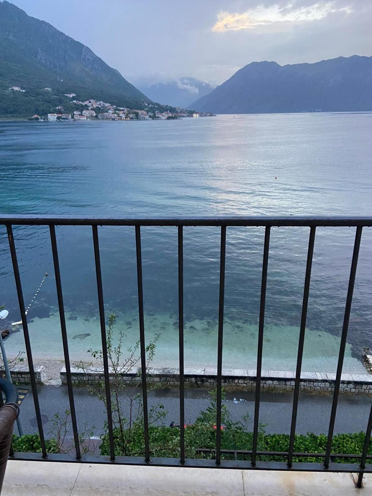 Apartment Ivanisevic 2 Kotor Dış mekan fotoğraf