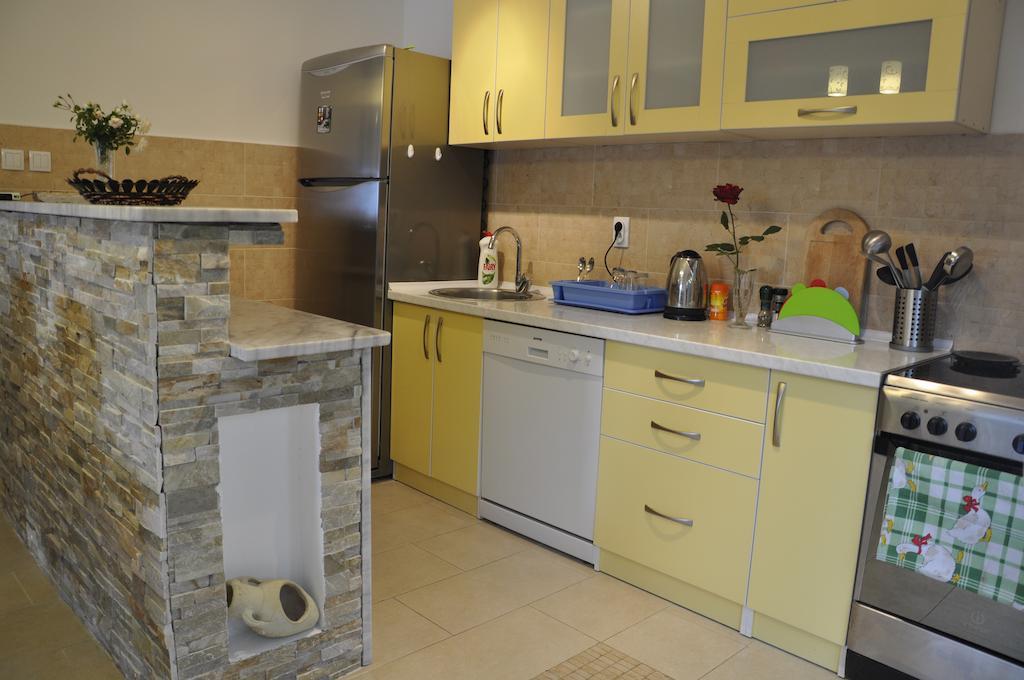 Apartment Ivanisevic 2 Kotor Oda fotoğraf